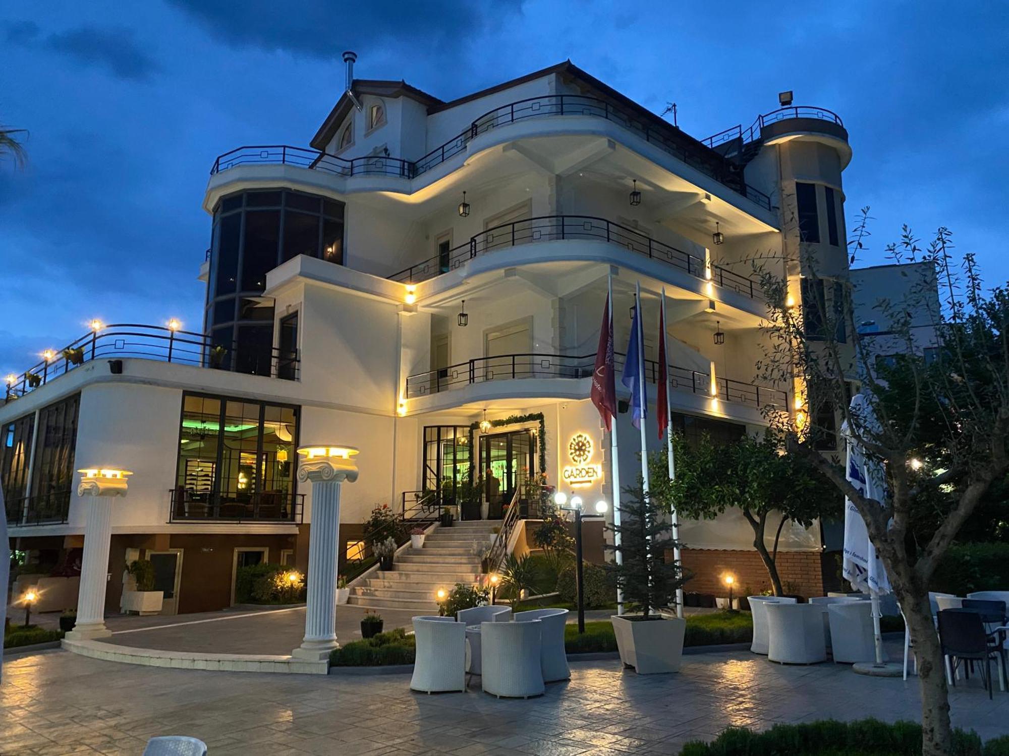 Garden Boutique Hotel Elbasan Exterior foto